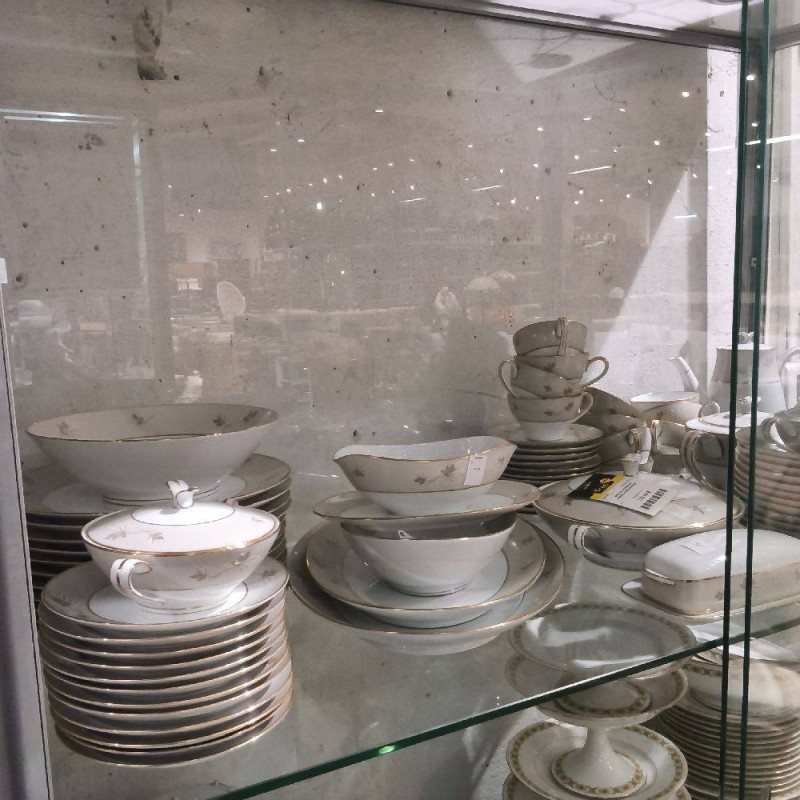 SERVICE A DINER EN PORCELAINE CHINOISE 
