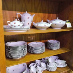 SERVICE A DINER EN PORCELAINE ANNÉES 40