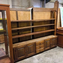 MEUBLE ANCIEN CHENE  BRUTALISTE 
