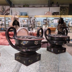 PAIRE DE PIQUES FLEURS WEDGWOOD 