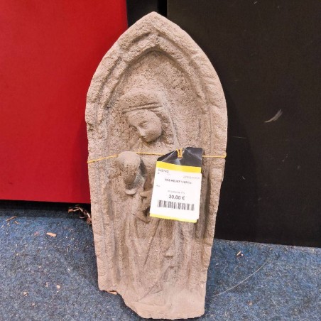 BAS RELIEF VIERGE