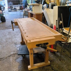 ETABLI EN BOIS
