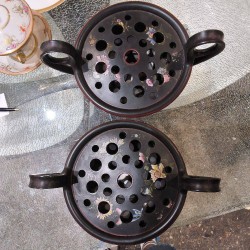 PAIRE DE PIQUES FLEURS WEDGWOOD 