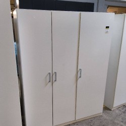 GARDE ROBES BLANCHE 3 PORTES