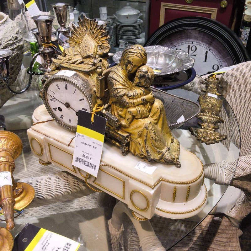HORLOGE EN L\'ÉTAT