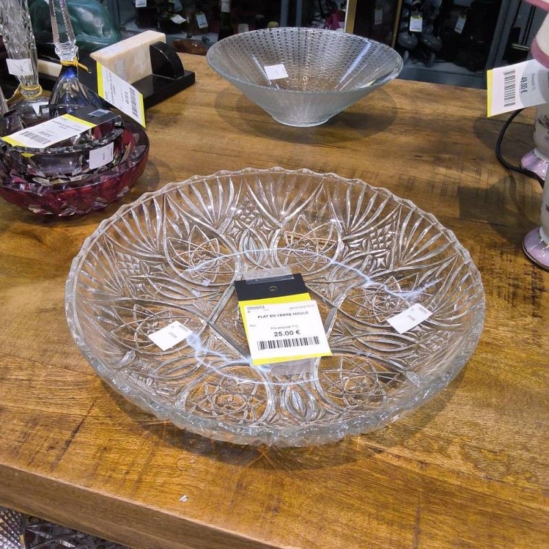 PLAT EN VERRE MOULÉ