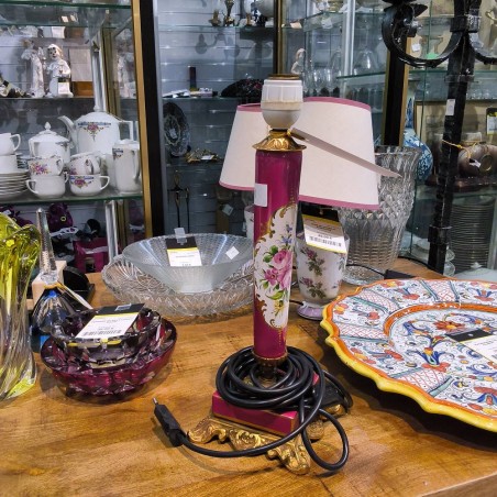 LAMPE A POSER EN PORCELAINE ROUGE