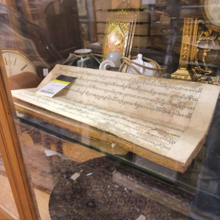 LIVRE DE PRIÈRES THAI