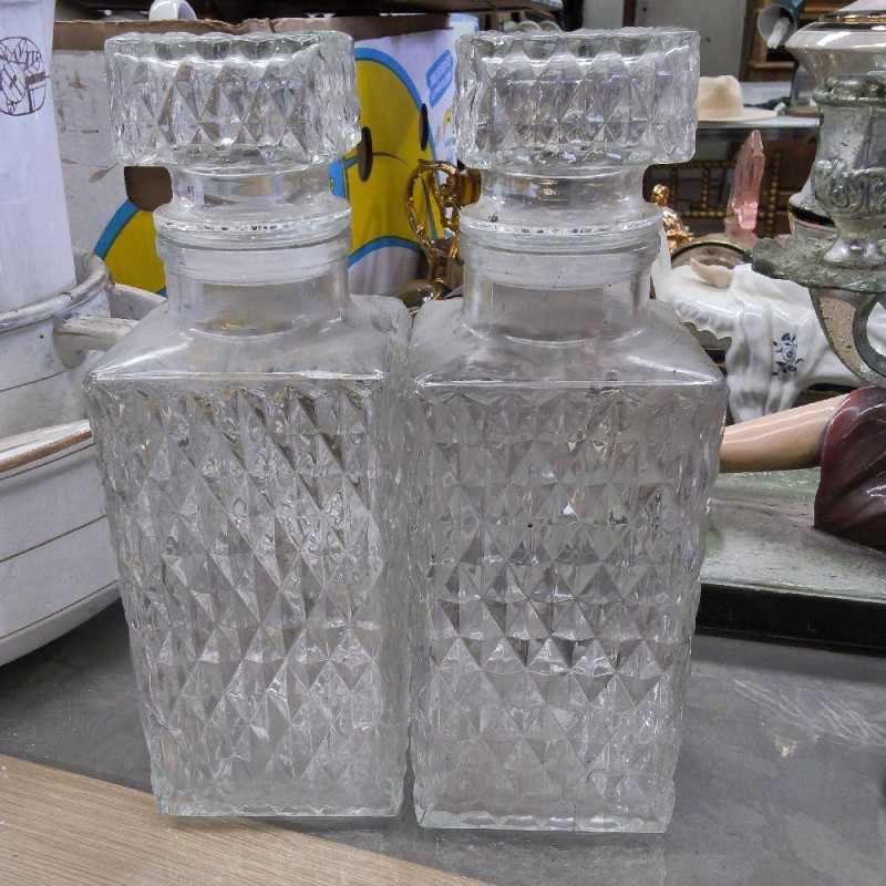 PAIRE DE CARAFES