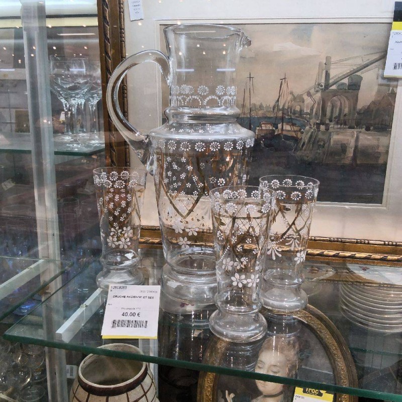 CRUCHE ANCIENNE ET SES 3 VERRES