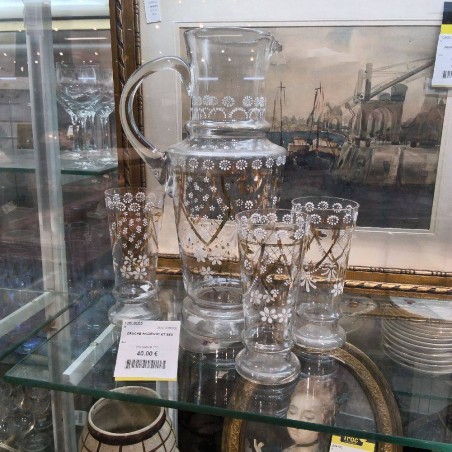 CRUCHE ANCIENNE ET SES 3 VERRES