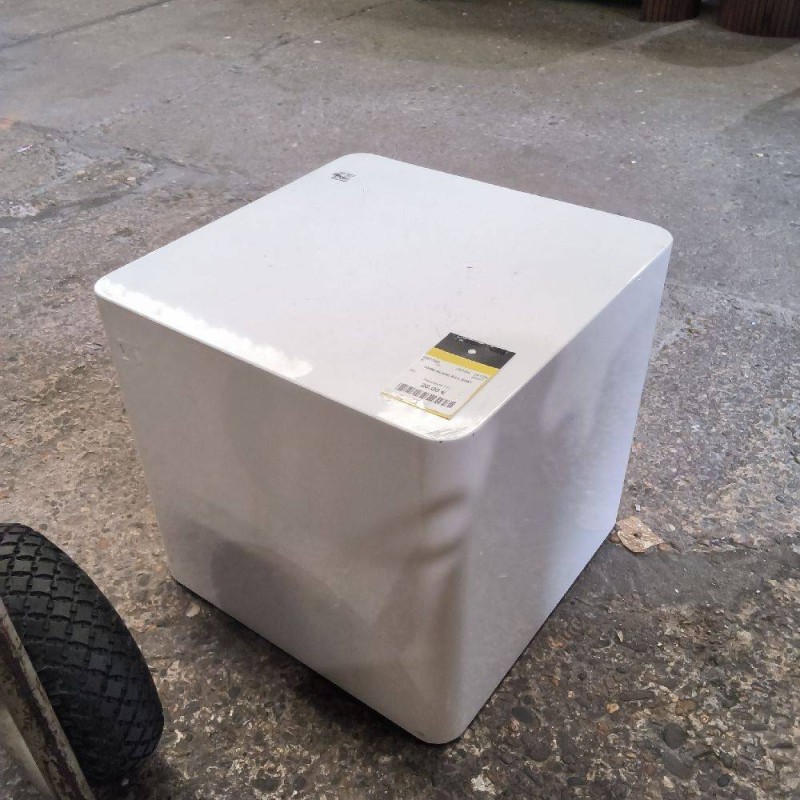 CUBE BLANC EN L ETAT