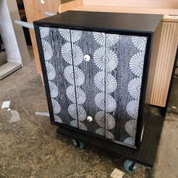 COMMODE 3 TIROIRS EN L\'ETAT