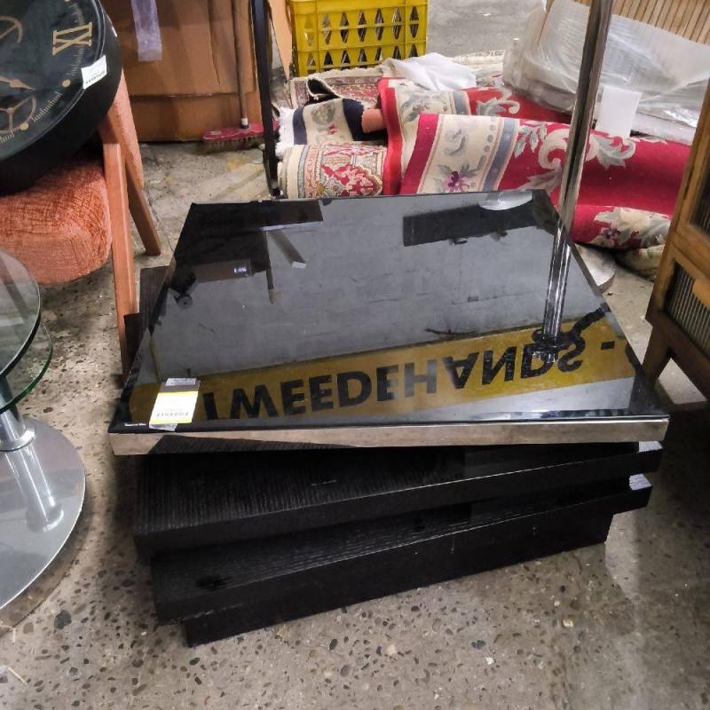 TABLE BASSE DESIGN EN VERRE